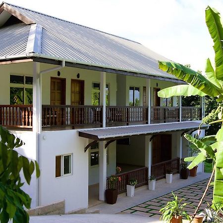 Cote Jardin - Chalets Cote Mer Baie Sainte Anne Eksteriør billede