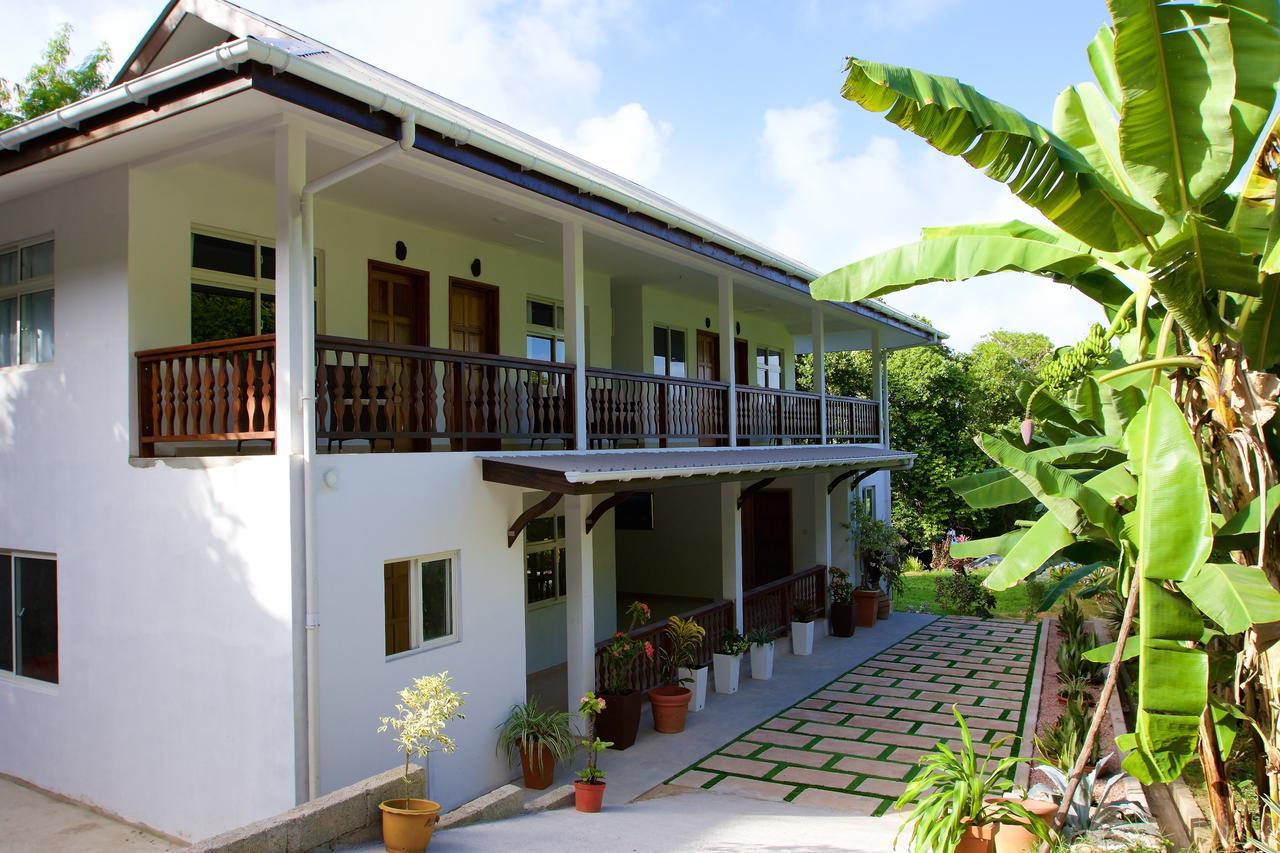 Cote Jardin - Chalets Cote Mer Baie Sainte Anne Eksteriør billede